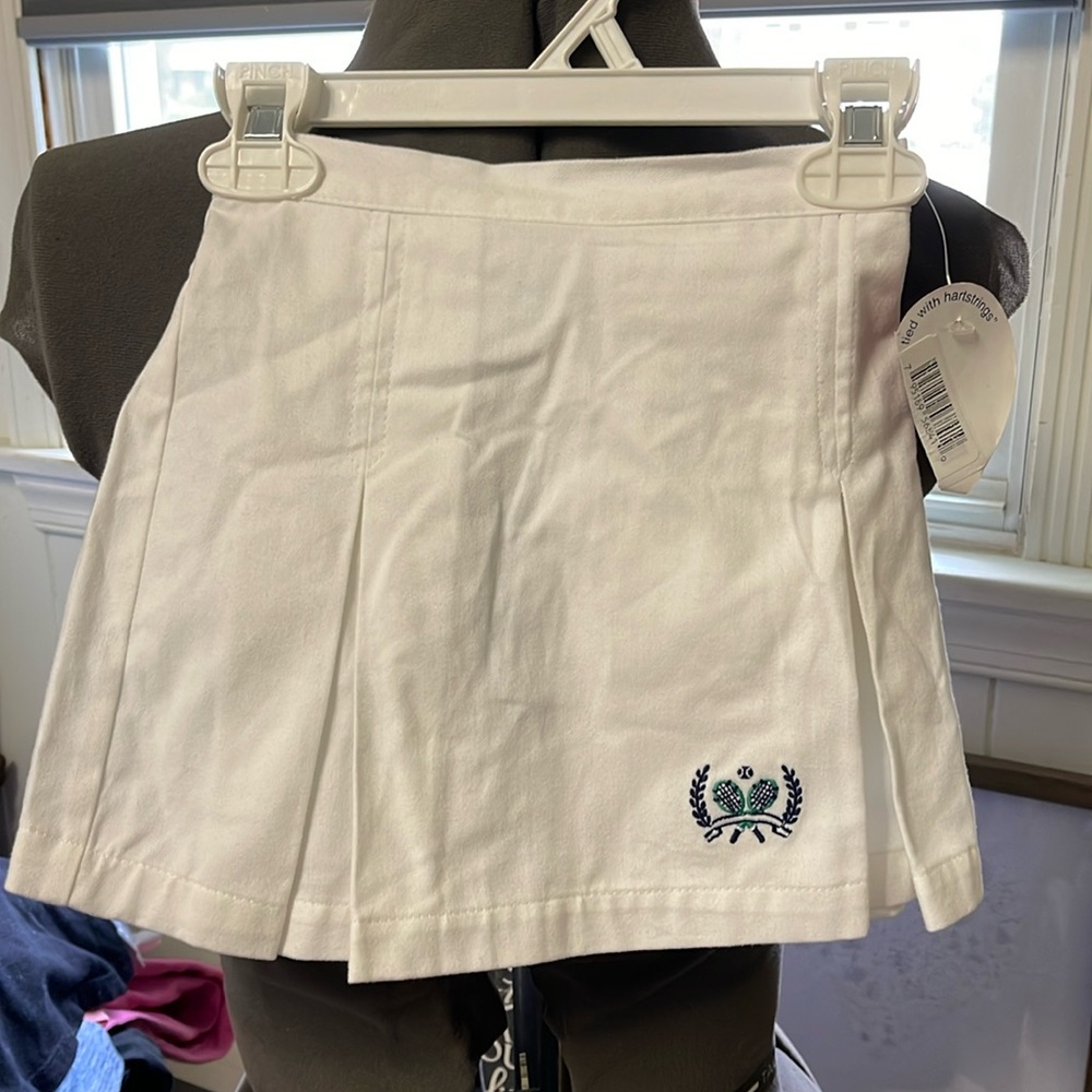 NWT Vintage Hartstrings Girls Size 4T white skirt with tennis logo on front